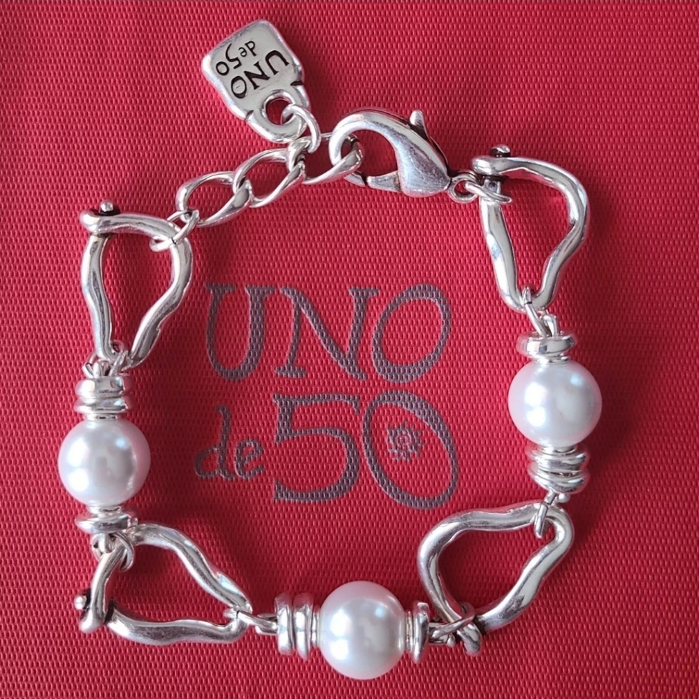UNO de 50 Bracelet • Perla Mosqueta • BN
